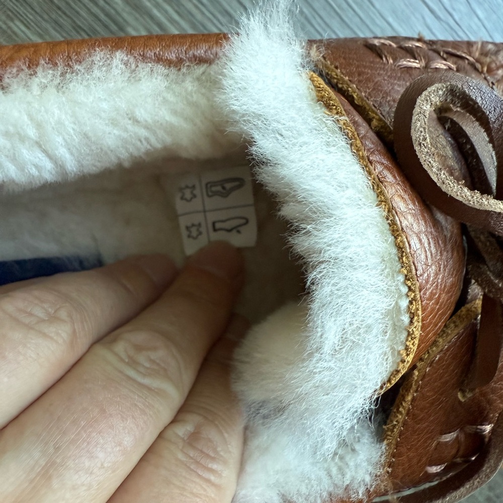 Lands' End Unisex Brown Fuzzy Leather Loafers US 8 M/ US 10 W - Picture 6 of 8